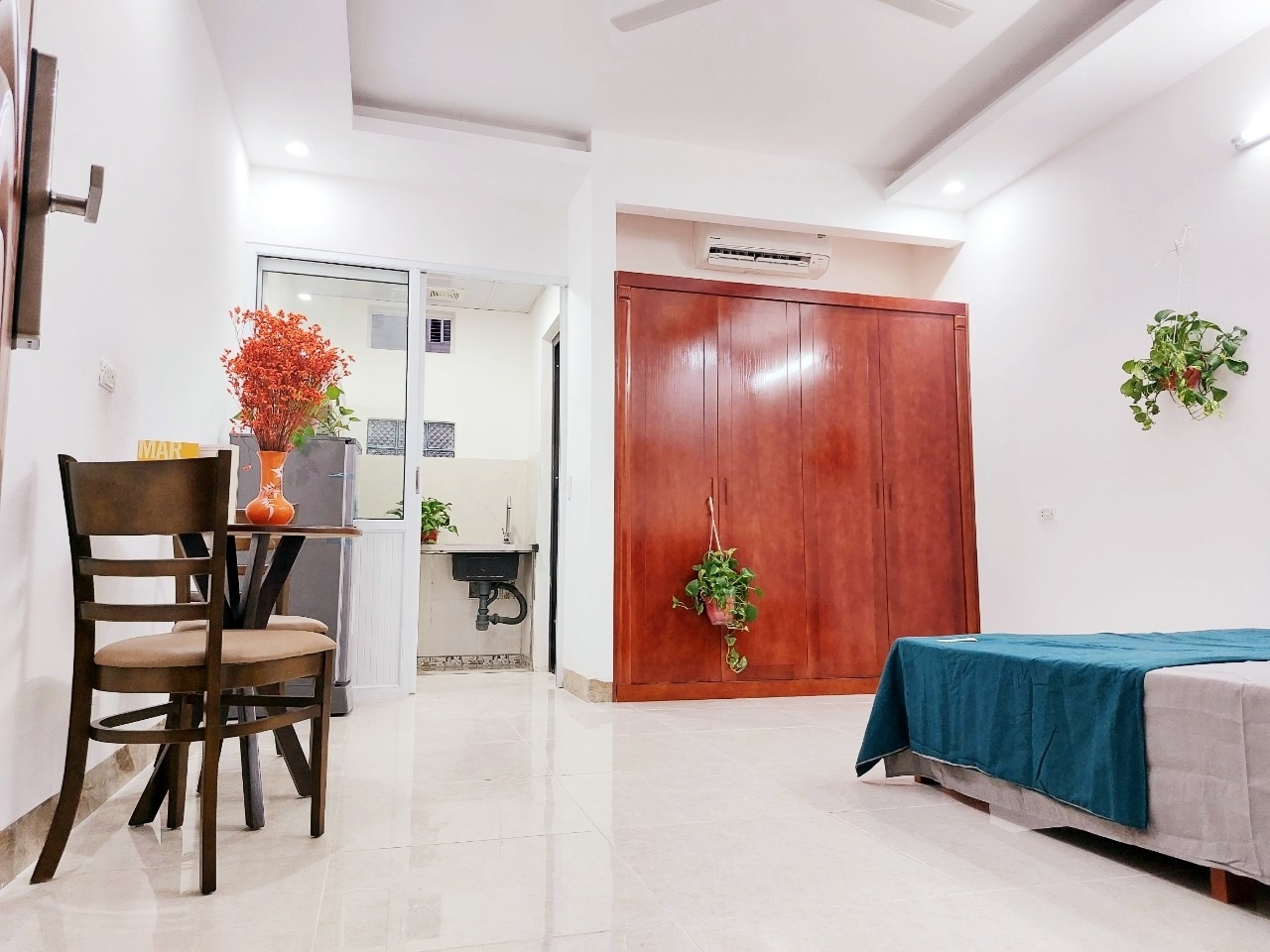 Phòng trọ 1 Phòng ngủ 28m2 tại Suha Home Nguyễn Ngọc Vũ - Cầu Giấy - Phòng khách