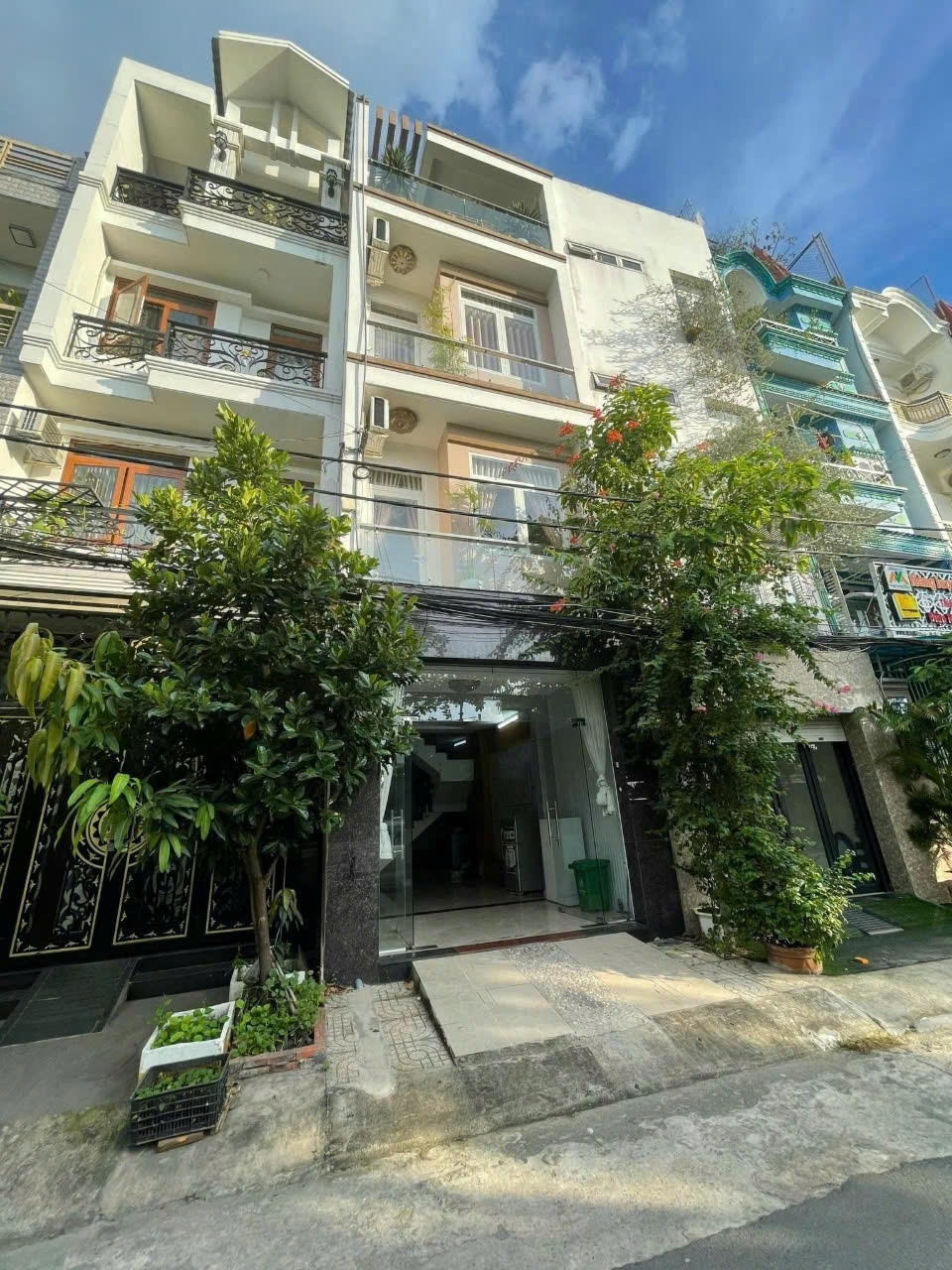 Phòng trọ CN Home Nguyễn Phúc Chu - Tân Bình - Toàn cảnh tòa nhà (*)