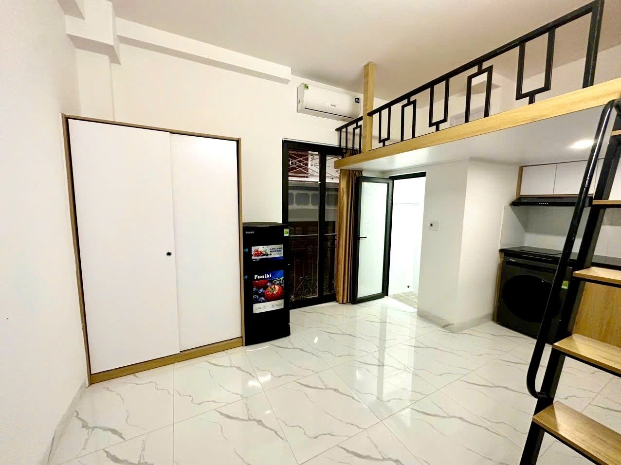 Phòng trọ Duplex 25m2 tại CT Housing Phú Mỹ - Nam Từ Liêm - Phòng khách