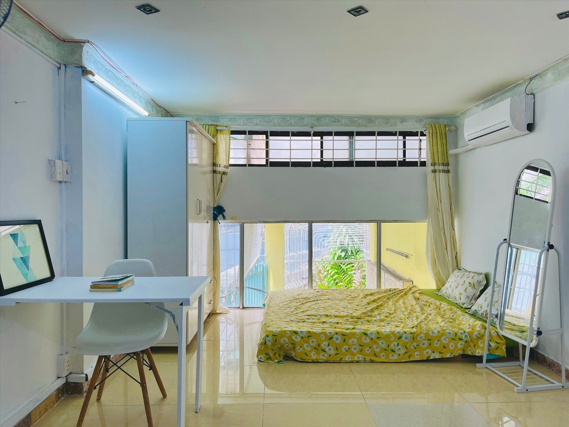 Phòng trọ Studio 30m2 tại Joyful Life Trần Văn Hoàng - Tân Bình - Phòng khách