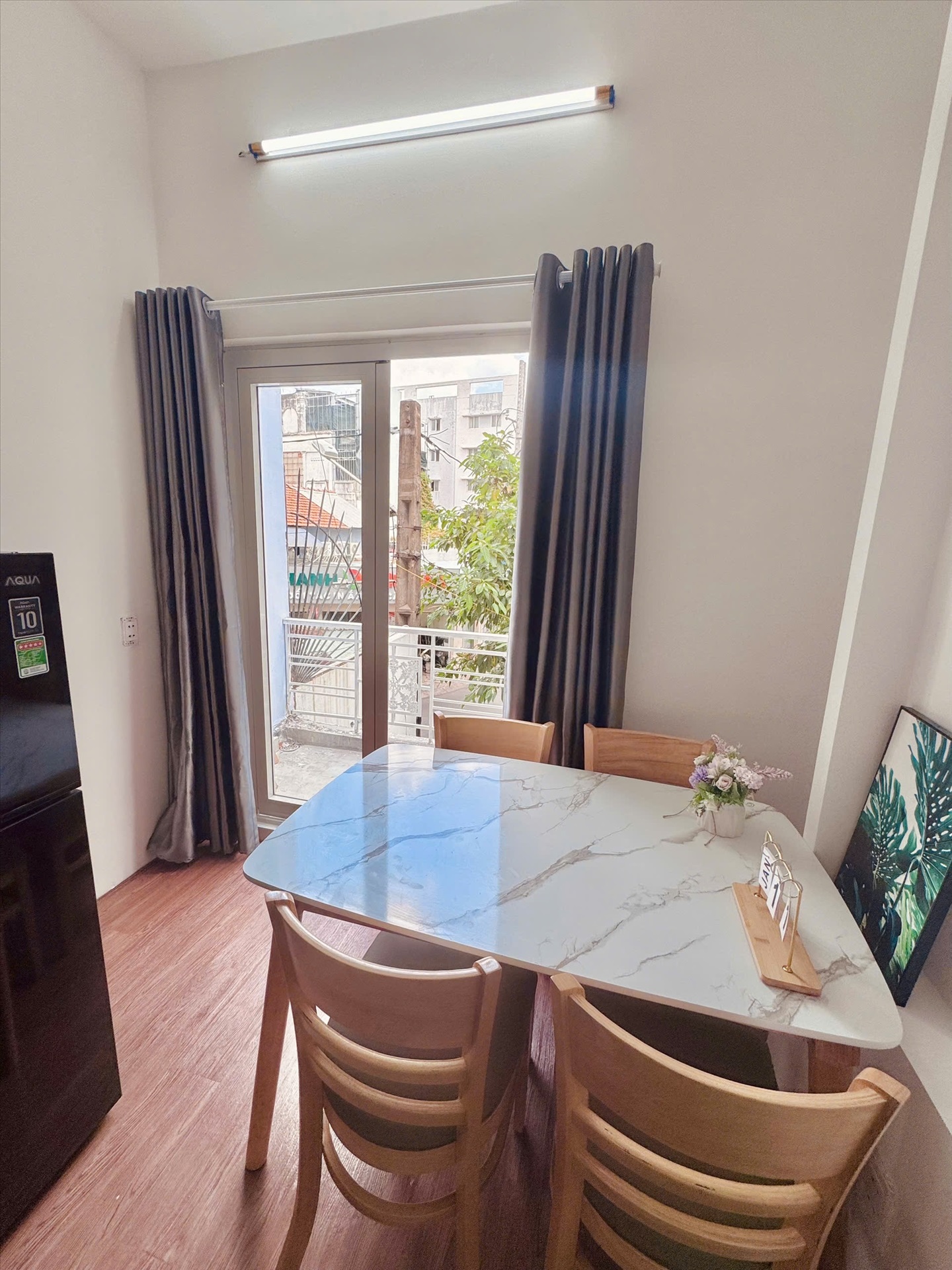 Phòng trọ 2 Phòng ngủ 50m2 tại AT House Hoàng Diệu - Phú Nhuận - Phòng khách