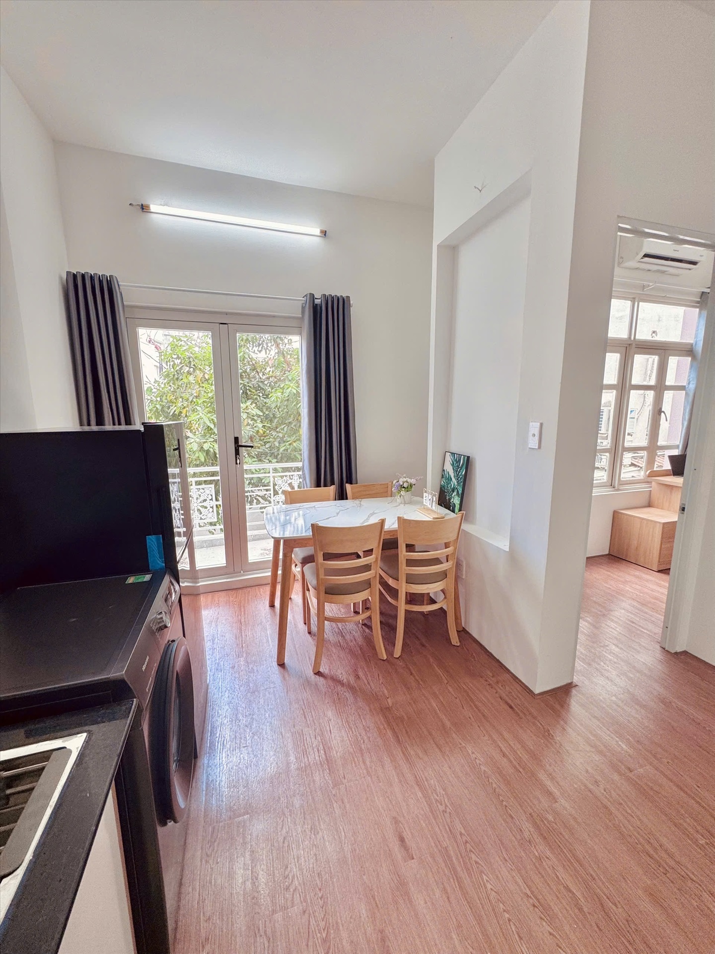 Phòng trọ 2 Phòng ngủ 50m2 tại AT House Hoàng Diệu - Phú Nhuận - Phòng khách