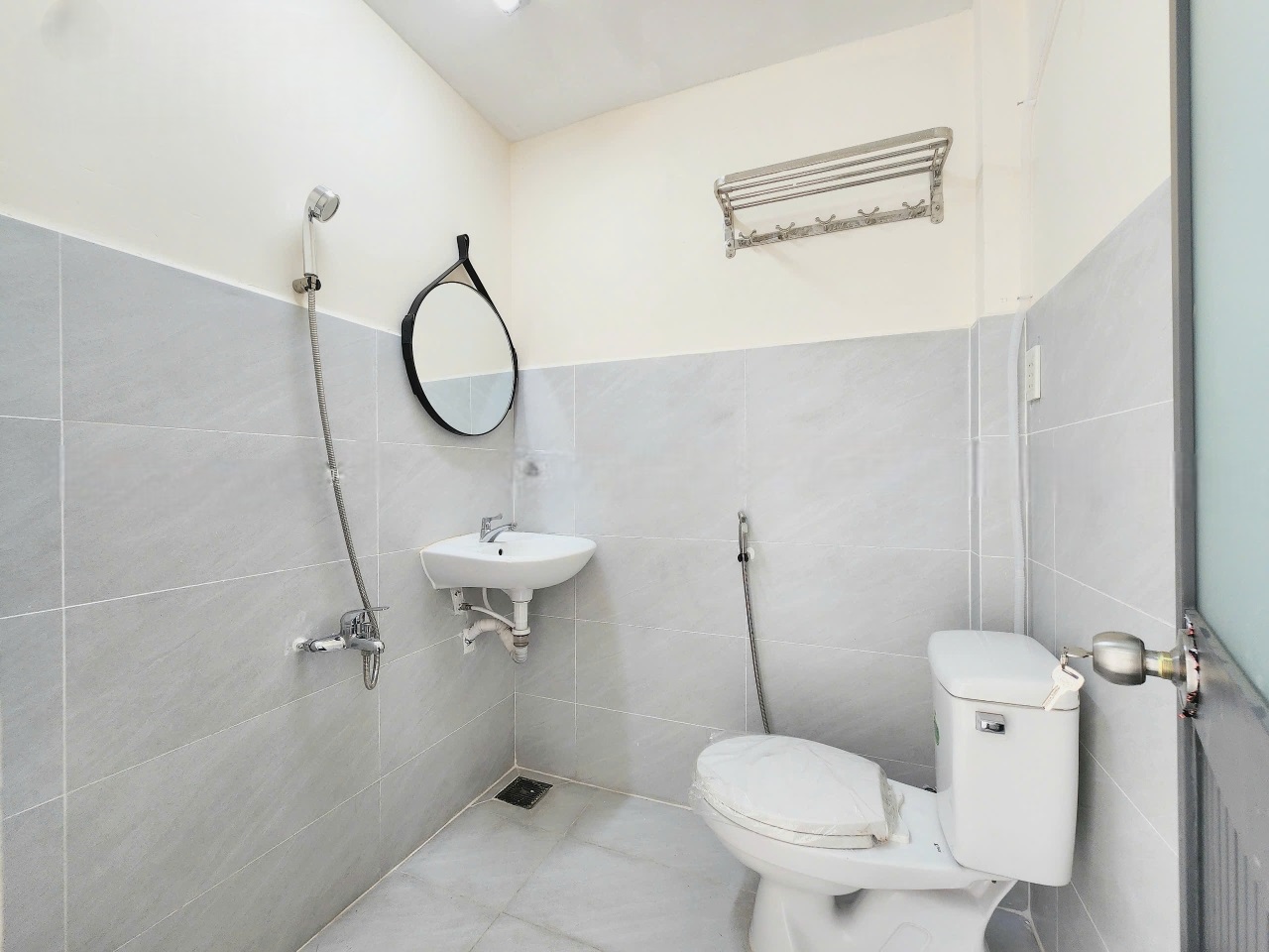 Phòng trọ 1 Phòng ngủ 35m2 tại Sunshine Apartment Tân Trang - Tân Bình - Phòng tắm