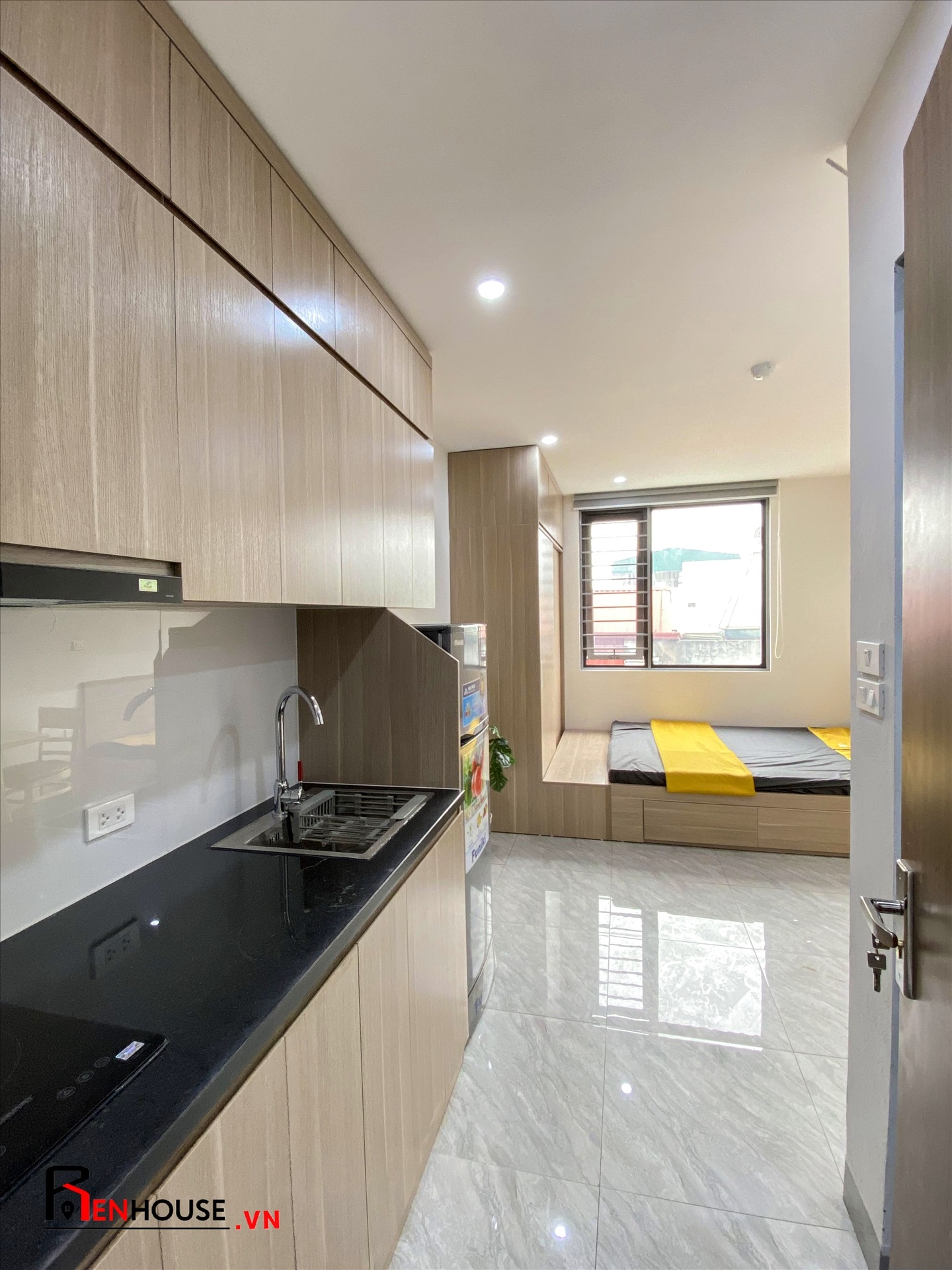 Phòng trọ Studio 26m2 tại RenHouse Mễ Trì Thượng - Nam Từ Liêm - Phòng ngủ