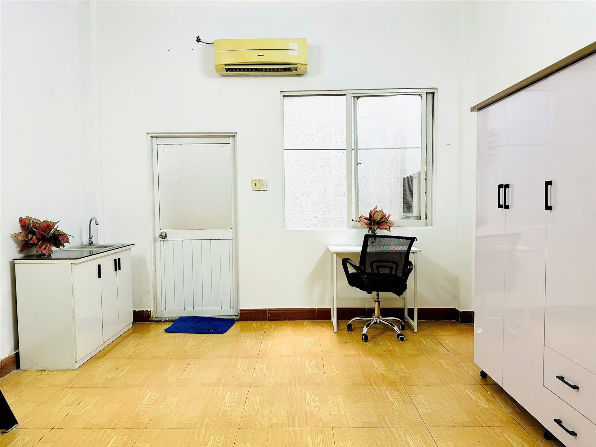 Phòng trọ Duplex 28m2 tại AH Home Tân Chánh Hiệp 24 - Quận 12 - Góc làm việc