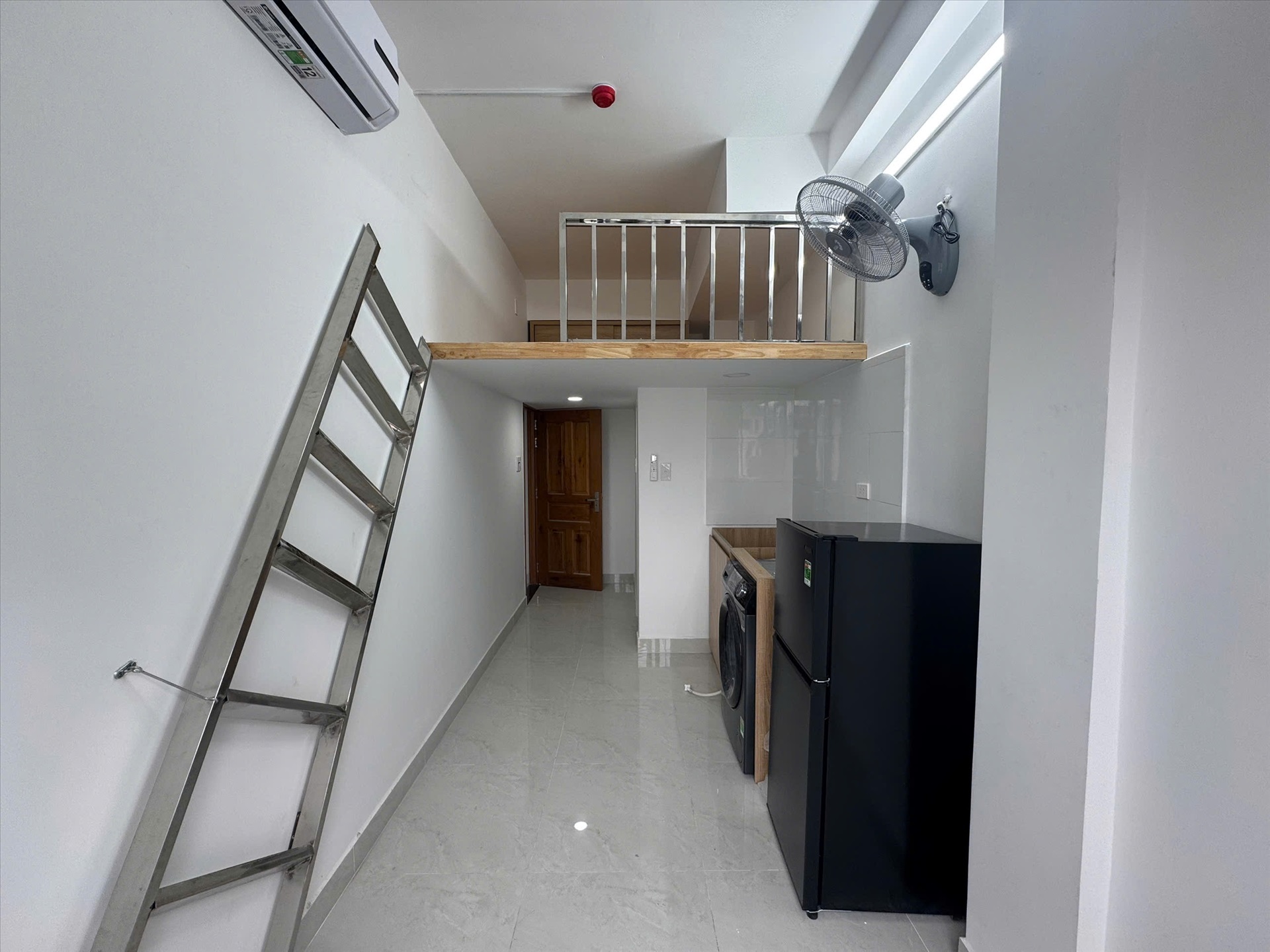 Phòng trọ Duplex 25m2 tại XT Home Dương Quảng Hàm - Gò Vấp - Phòng khách