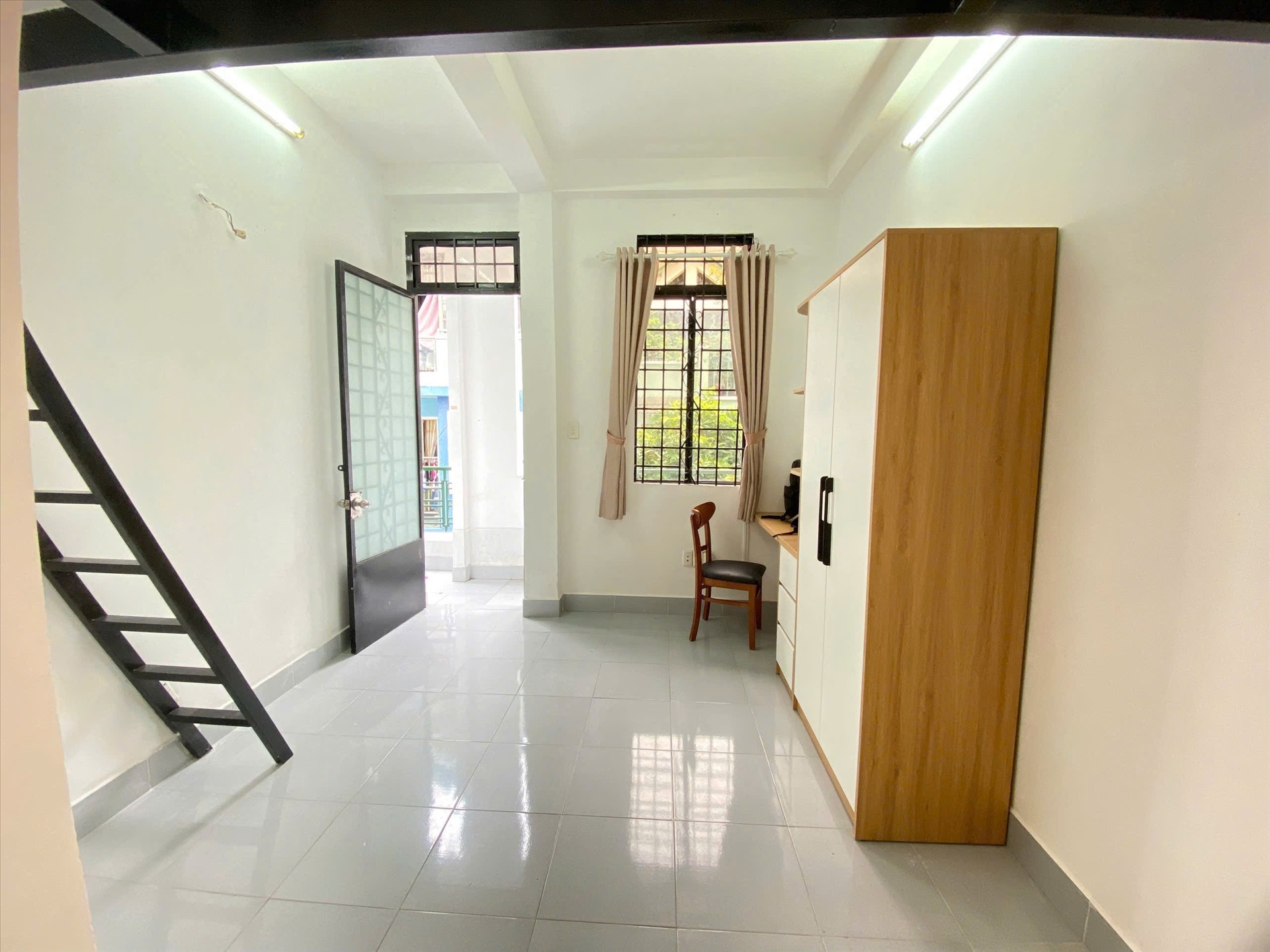 Phòng trọ Duplex 18m2 tại Rich Home Cộng Hòa - Tân Bình - Phòng khách