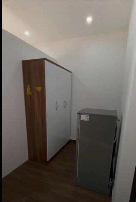 Phòng trọ 1 Phòng ngủ 30m2 tại DH House Chính Kinh - Thanh Xuân - Phòng khách