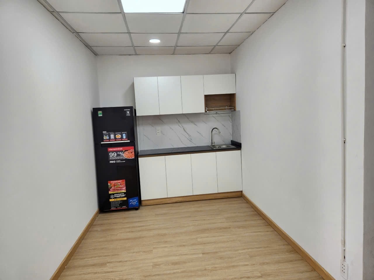 Phòng trọ Rich Home Trần Quốc Hoàn - Tân Bình - Phòng (*)
