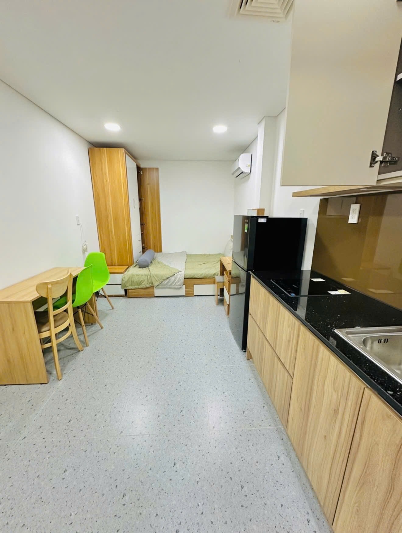 Phòng trọ CY Home Hoàng Sa - Quận 3 - Phòng (*)