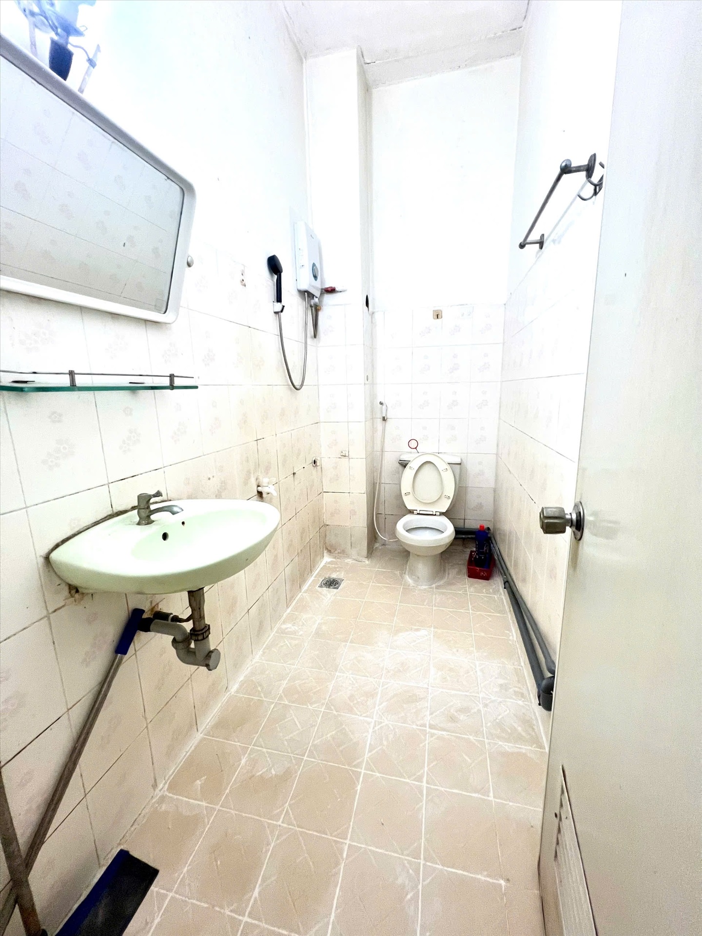 Phòng trọ Studio 25m2 tại TCK House Phạm Văn Hai - Tân Bình - Phòng tắm