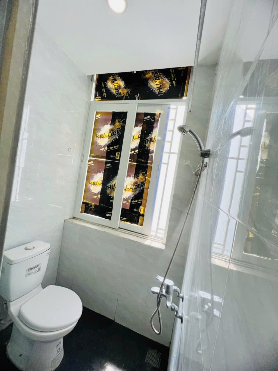 Phòng trọ Studio 28m2 tại HI Home Út Tịch - Tân Bình - Phòng tắm