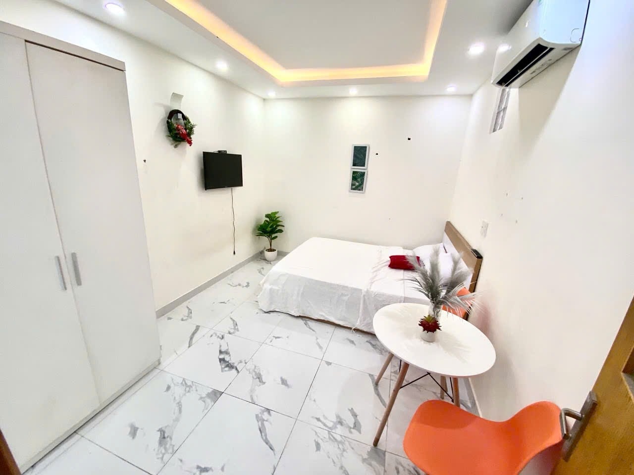 Phòng trọ Hi Home Giải Phóng - Tân Bình - Phòng (*)