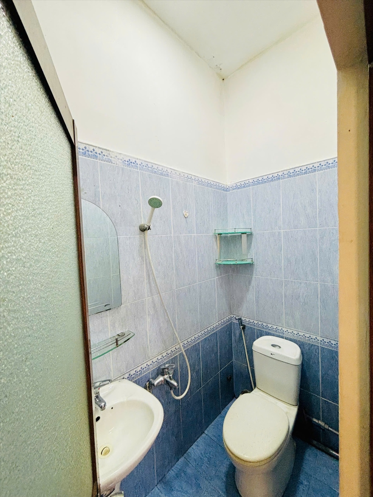 Phòng trọ Studio 28m2 tại AD House Sầm Sơn - Tân Bình - Phòng tắm