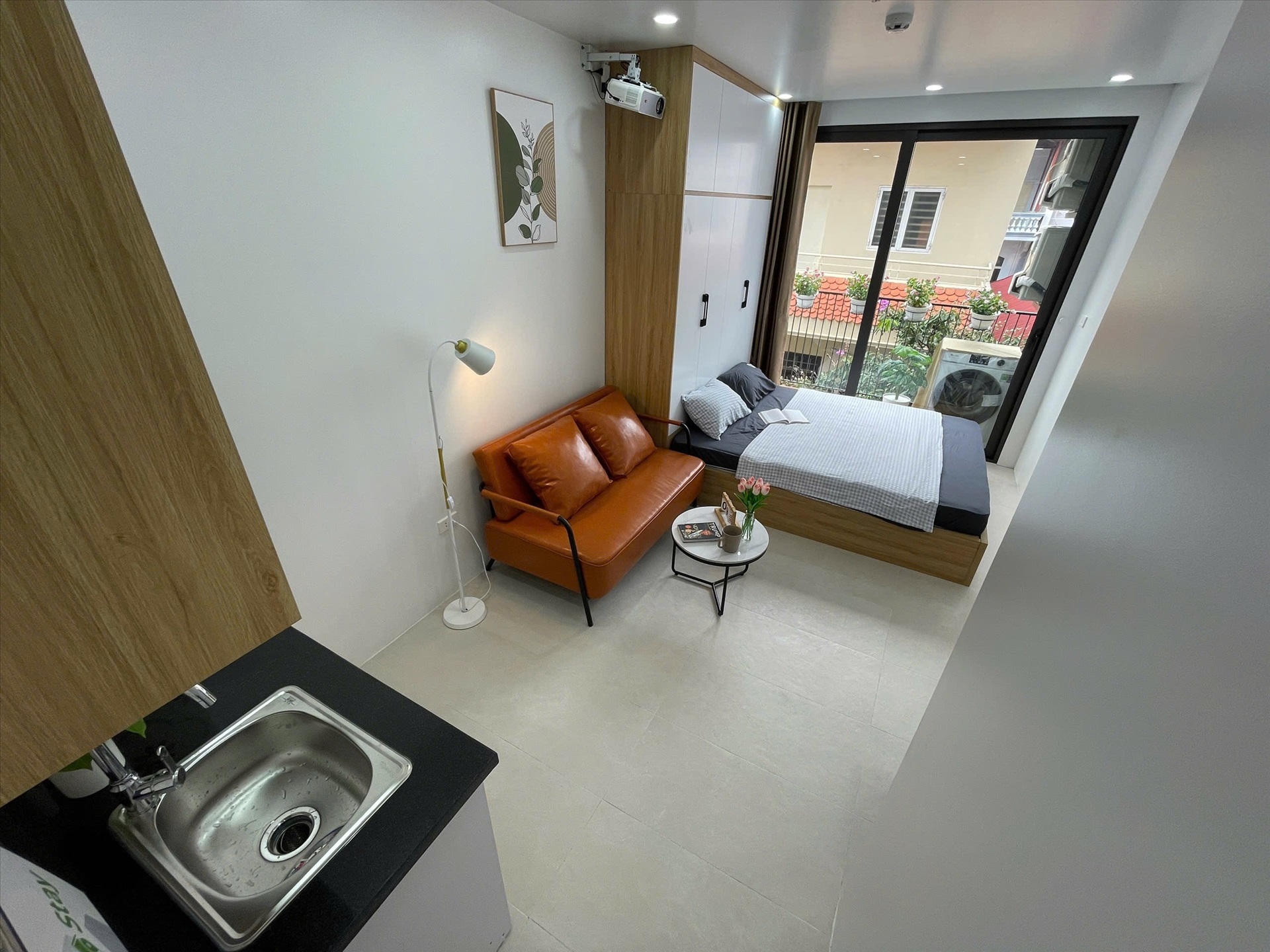 Phòng trọ Airstay Hoàng Quốc Việt  - Phòng (*)