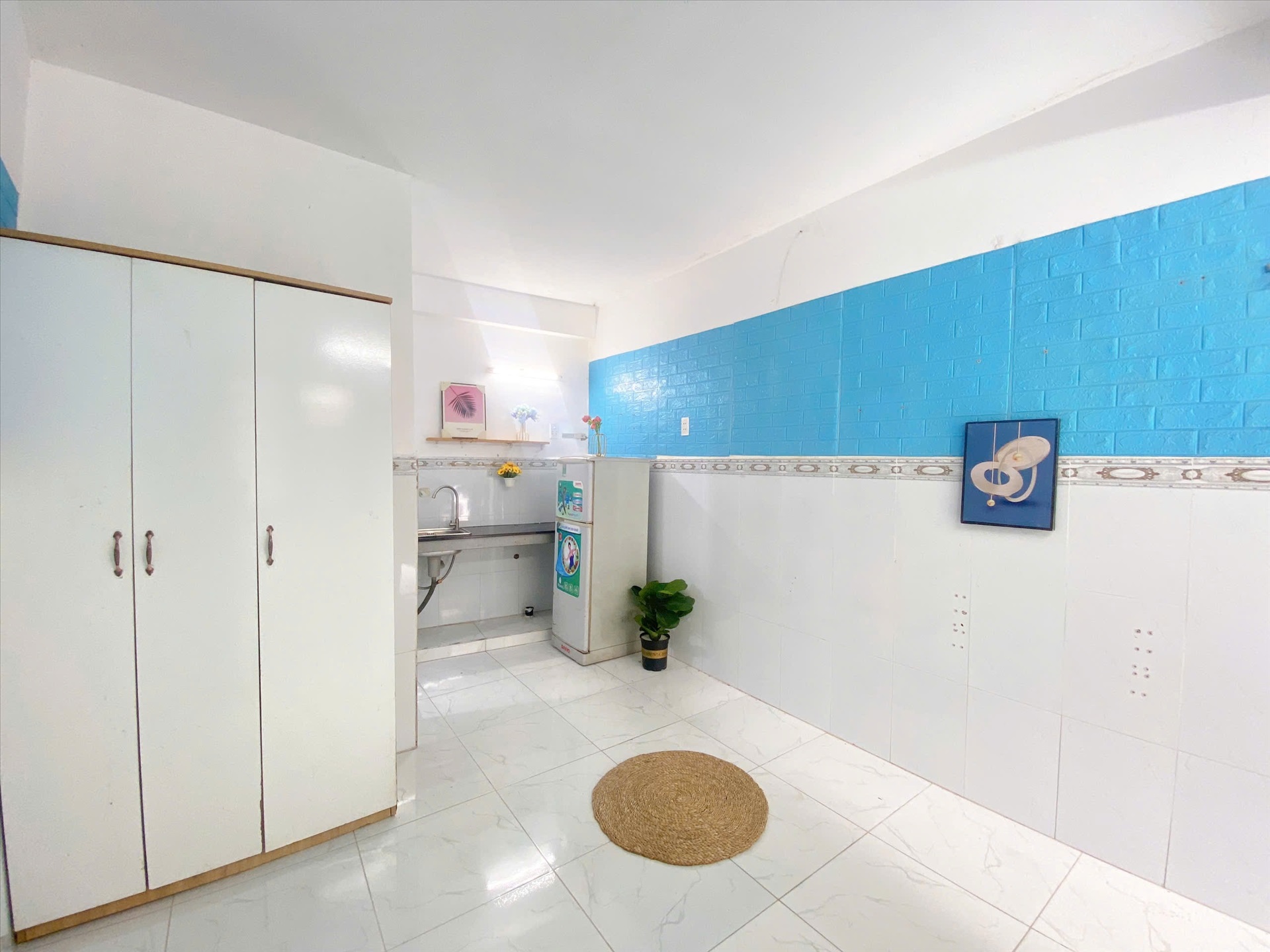 Phòng trọ Studio 25m2 tại Roomy Home Bạch Đằng - Tân Bình - Phòng khách