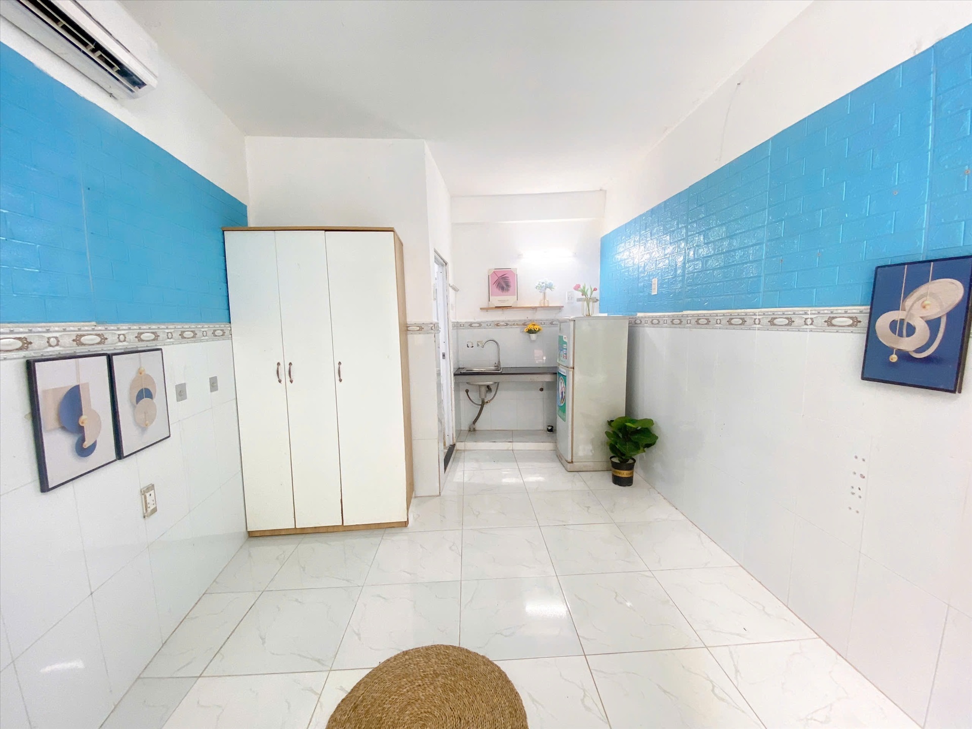 Phòng trọ Studio 25m2 tại Roomy Home Bạch Đằng - Tân Bình - Phòng khách