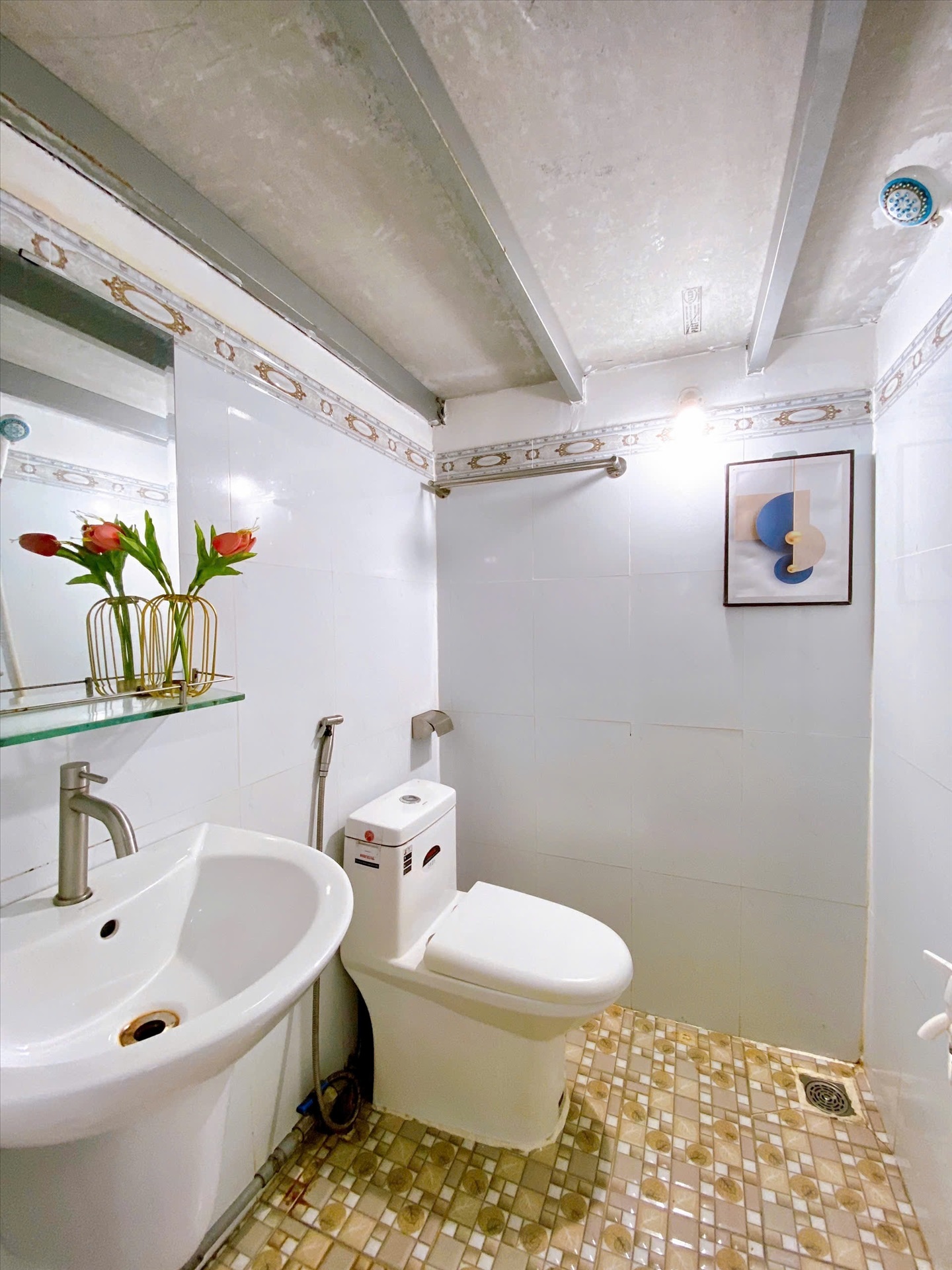 Phòng trọ Duplex 25m2 tại Roomy Home Bạch Đằng - Tân Bình - Phòng tắm
