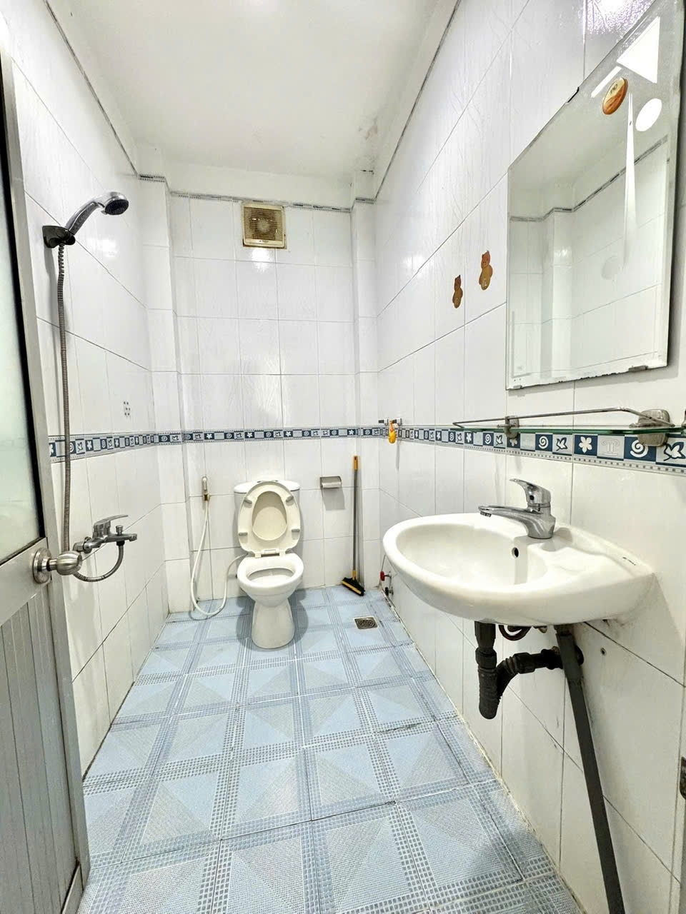 Phòng trọ Studio 25m2 tại HK Home Bạch Đằng - Tân Bình - Phòng tắm