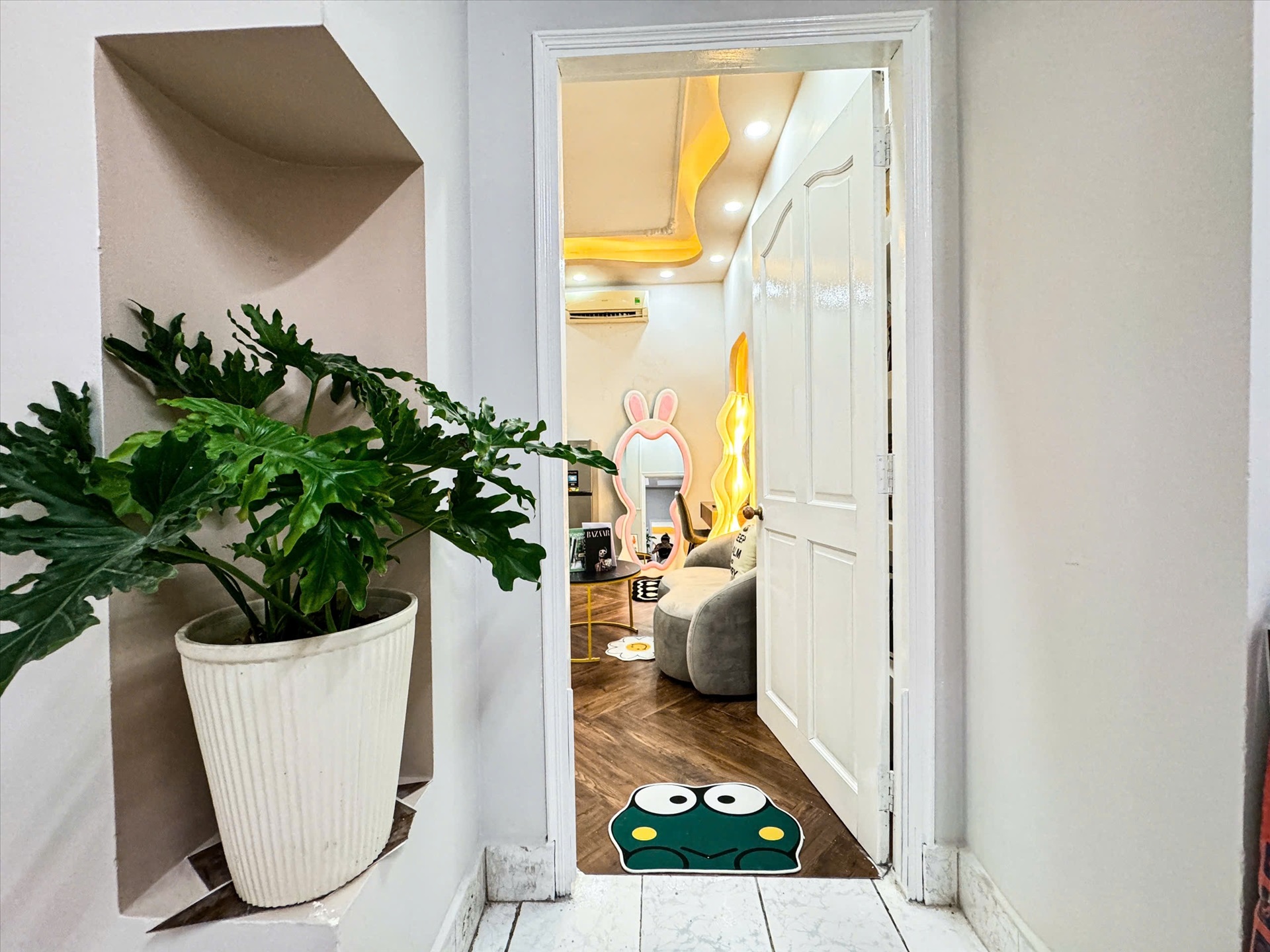 Phòng trọ 1 Phòng ngủ 40m2 tại Kinghome Văn Chung 2 - Tân Bình - Phòng khách