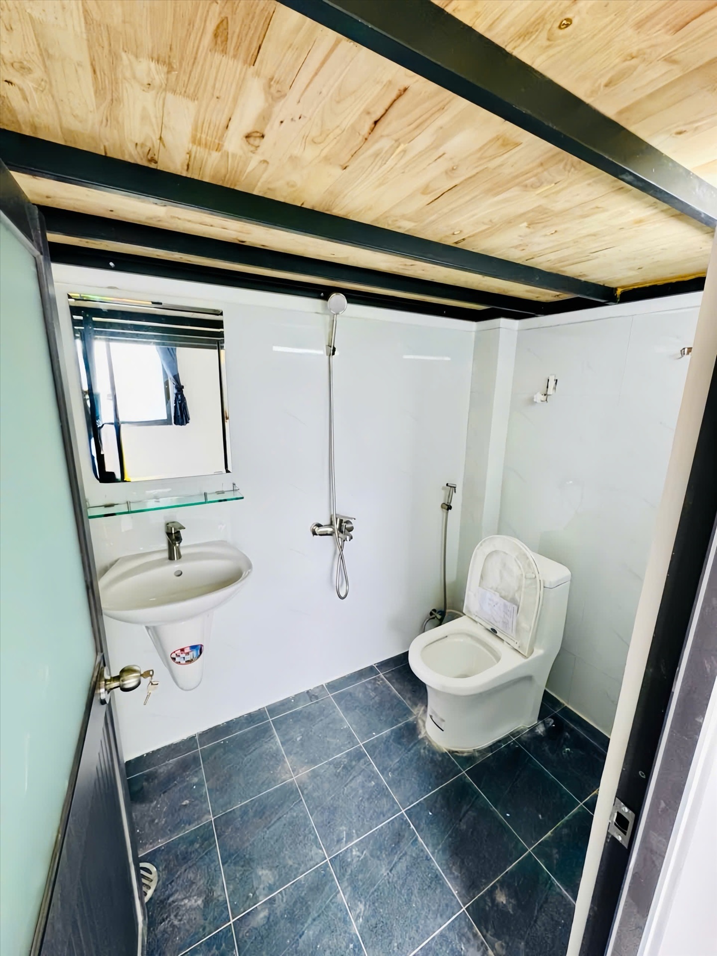 Phòng trọ Duplex 20m2 tại NTS House Đường số 28 - Gò Vấp - Phòng tắm
