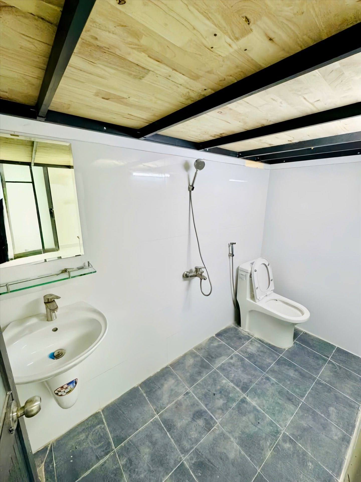 Phòng trọ Duplex 18m2 tại NTS House Đường số 28 - Gò Vấp - Phòng tắm