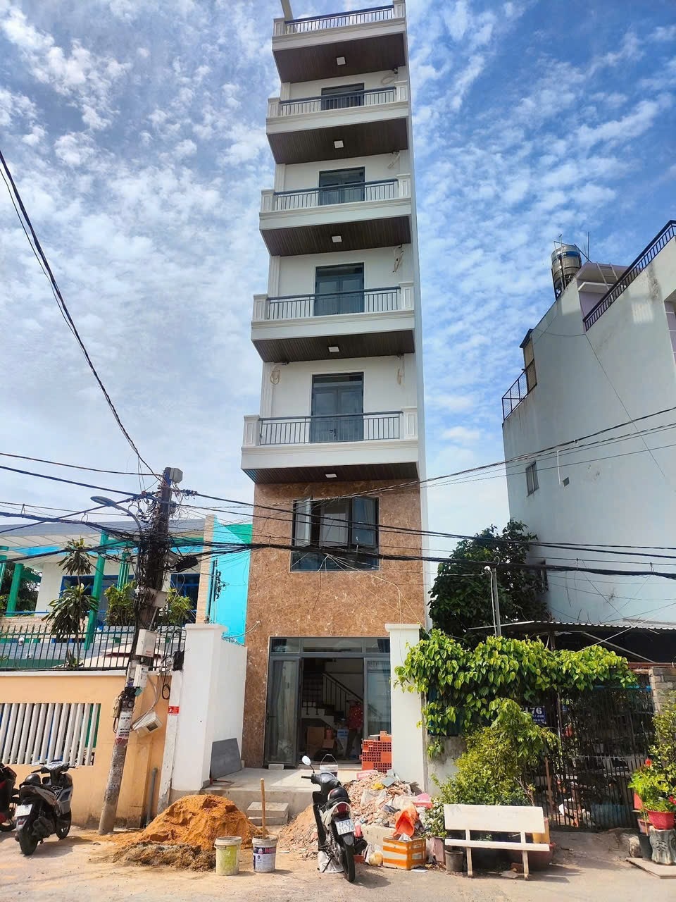 Phòng trọ NTS House Đường số 28 - Gò Vấp - Toàn cảnh tòa nhà (*)