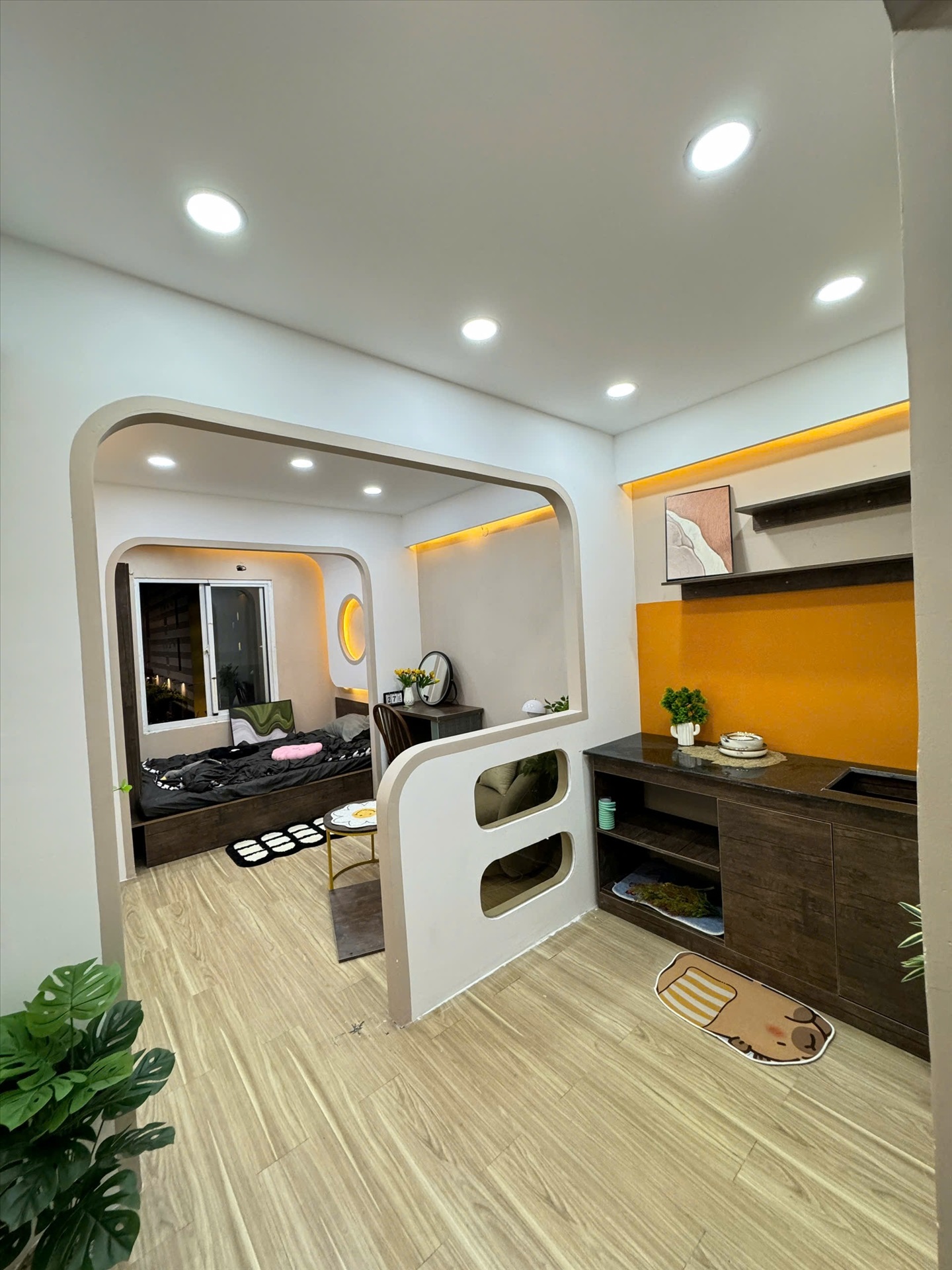 Phòng trọ 1 Phòng ngủ 40m2 tại Kinghome Đường 3/2 - Quận 10 - Phòng khách