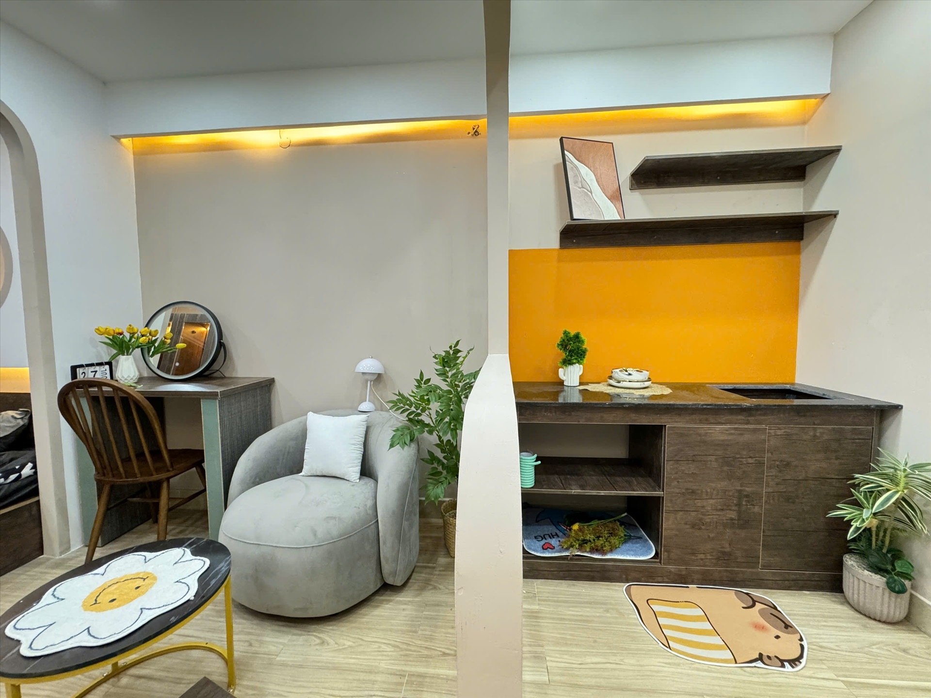 Phòng trọ 1 Phòng ngủ 40m2 tại Kinghome Đường 3/2 - Quận 10 - Phòng khách