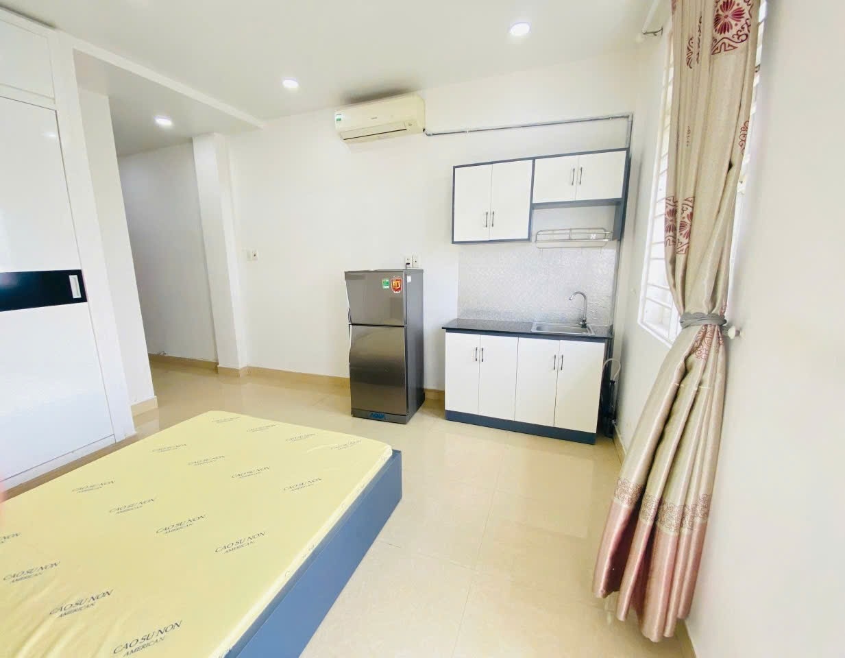 Phòng trọ Studio 25m2 tại Roomy Bàu Cát 1 - Tân Bình - Phòng khách