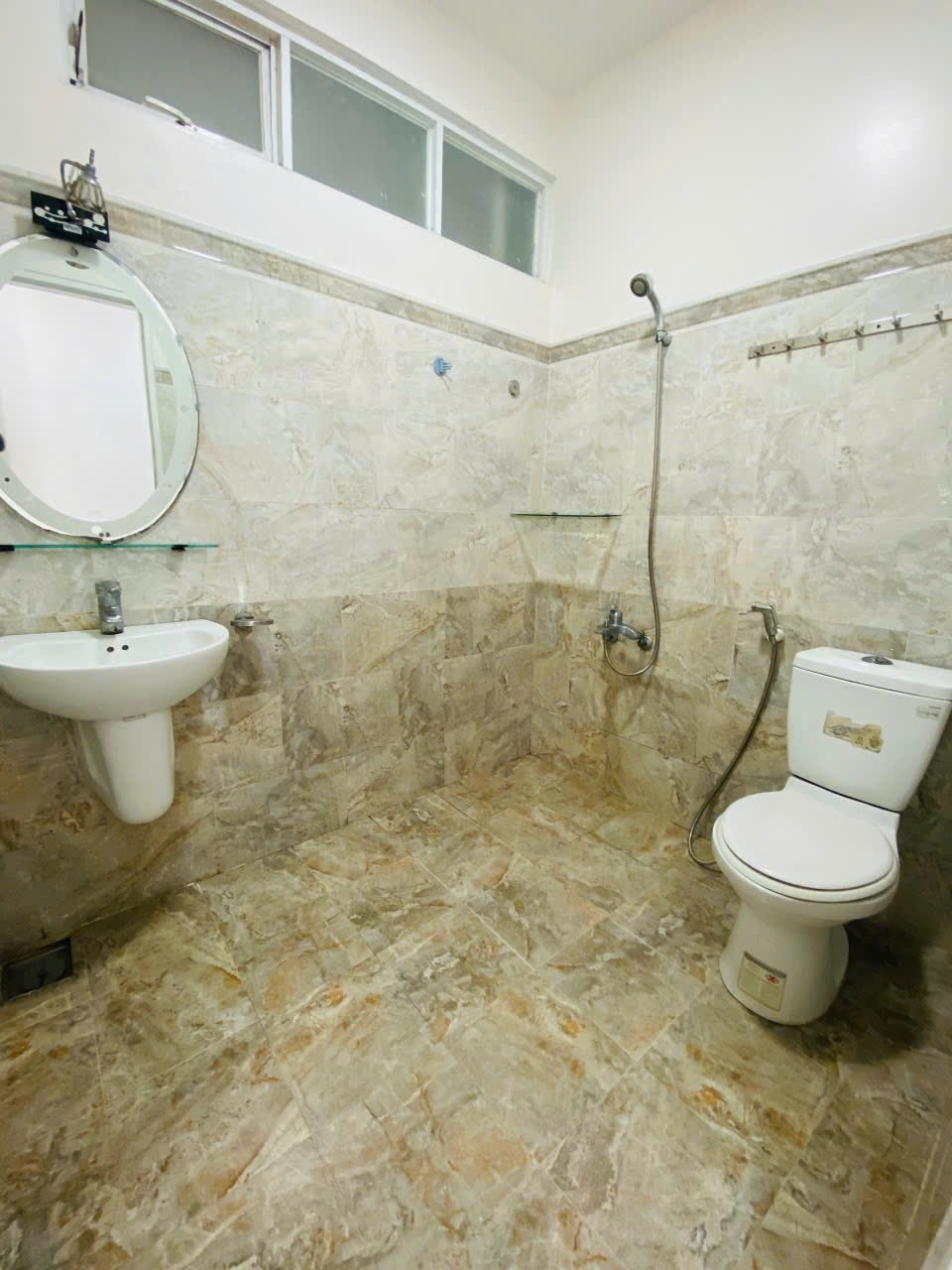Phòng trọ Studio 25m2 tại Roomy Bàu Cát 1 - Tân Bình - Phòng tắm