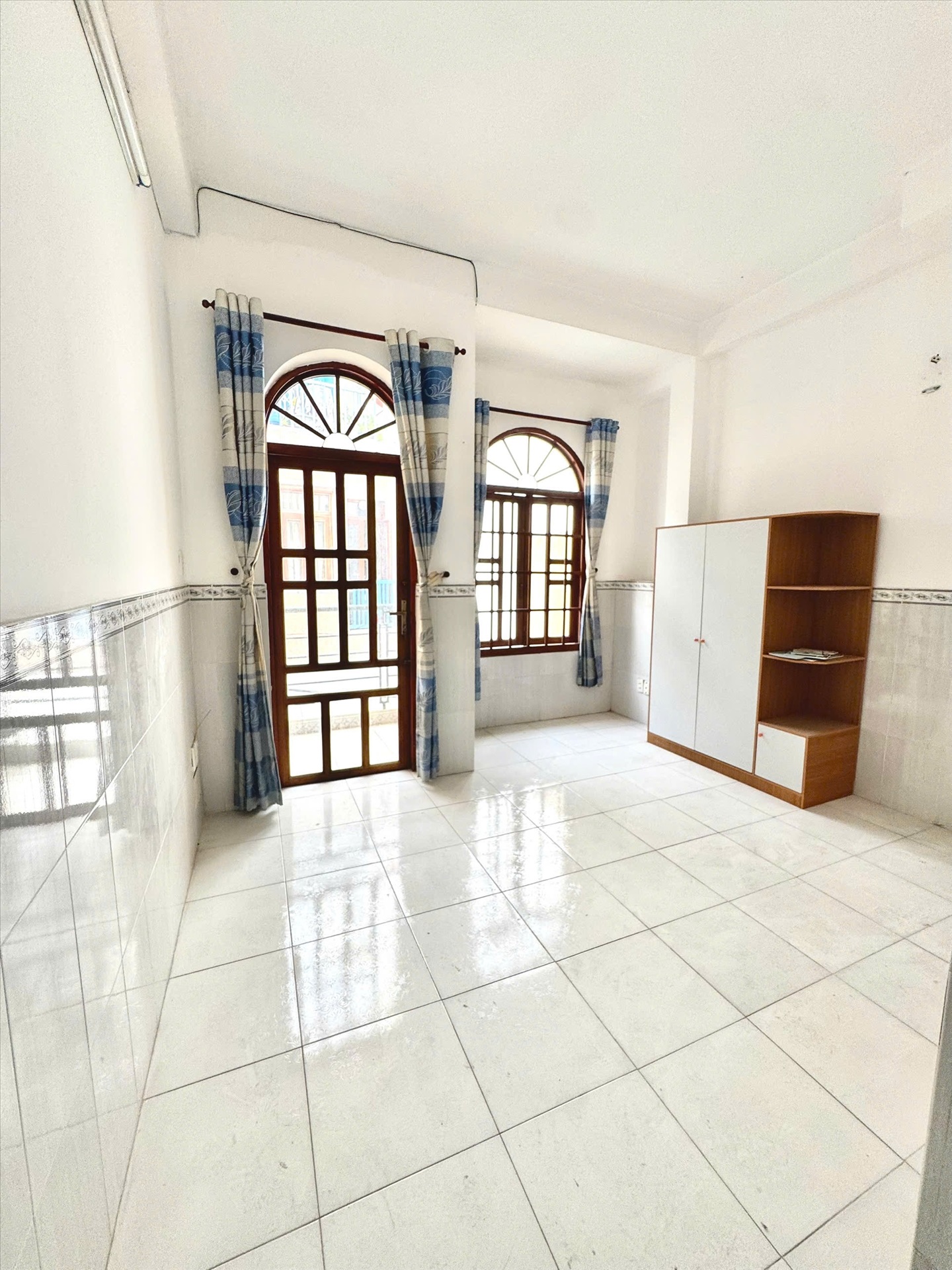 Phòng trọ AB Home Ni Sư Huỳnh Liên - Tân Bình - Phòng (*)