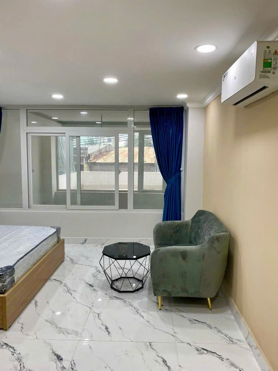 Phòng trọ AT Home Bùi Hữu Nghĩa - Bình Thạnh - Phòng (*)