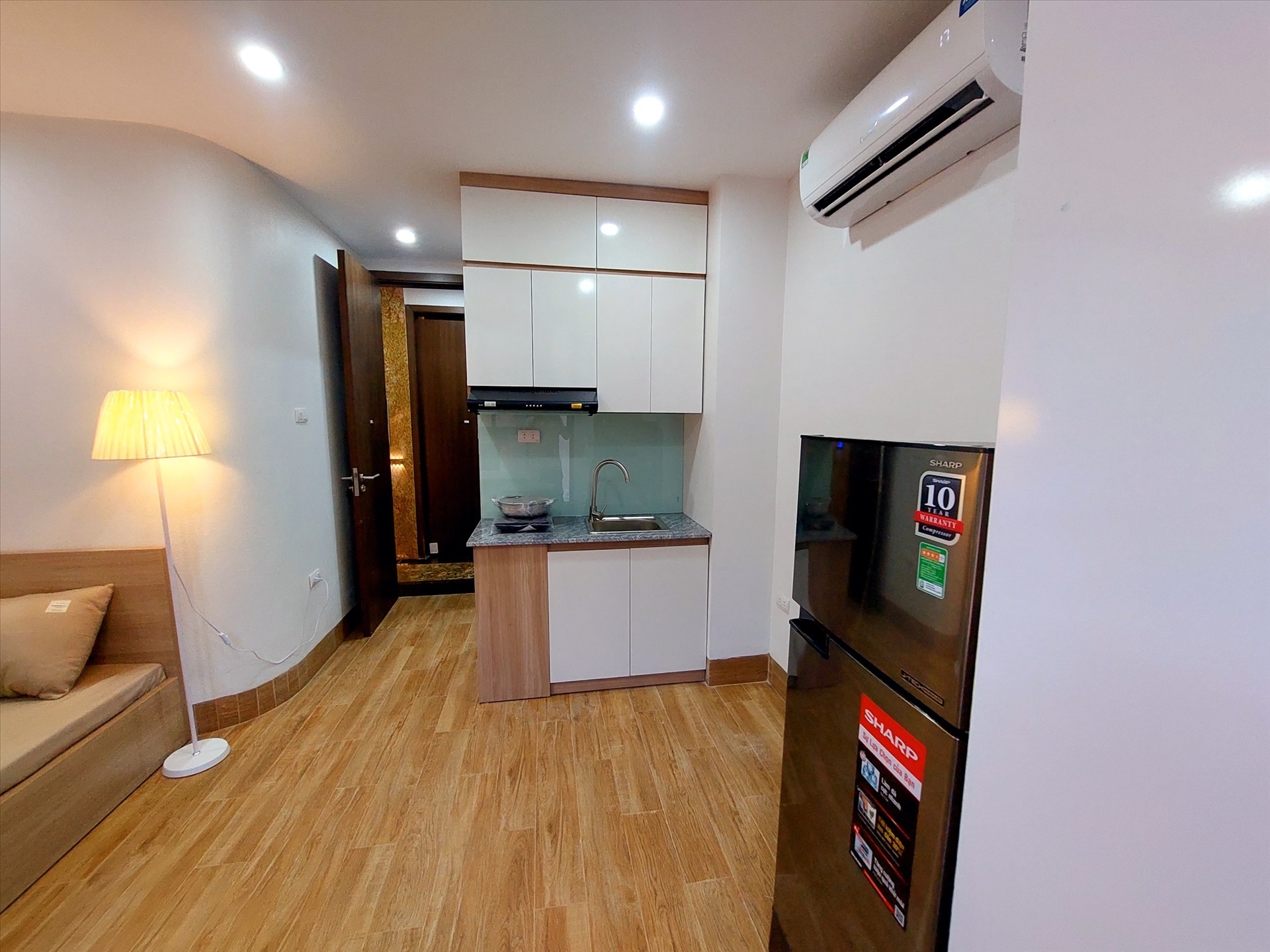 Phòng trọ Studio 30m2 tại GD Home Lạc Long Quân - Cầu Giấy - Phòng bếp