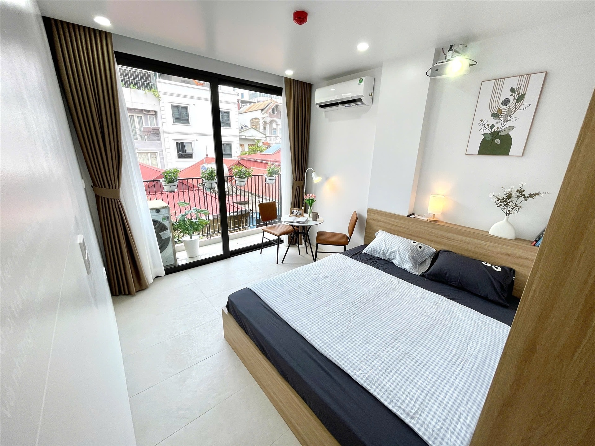 Phòng trọ Studio 26m2 tại Airstay Hoàng Quốc Việt  - Phòng ngủ