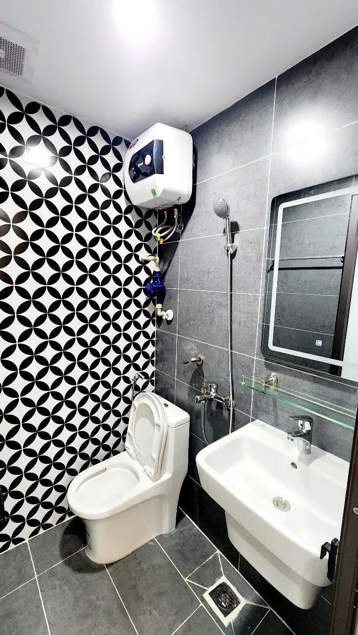 Phòng trọ Studio 20m2 tại AK Land Khâm Thiên - Đống Đa - Phòng tắm