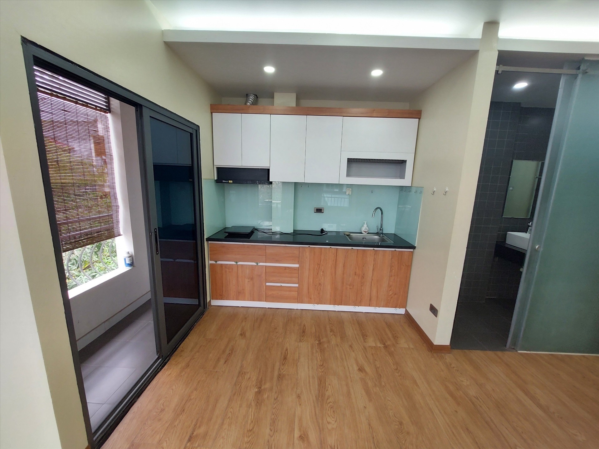 Phòng trọ Studio 40m2 tại GD Home Nghĩa Tân - Cầu Giấy - Phòng bếp