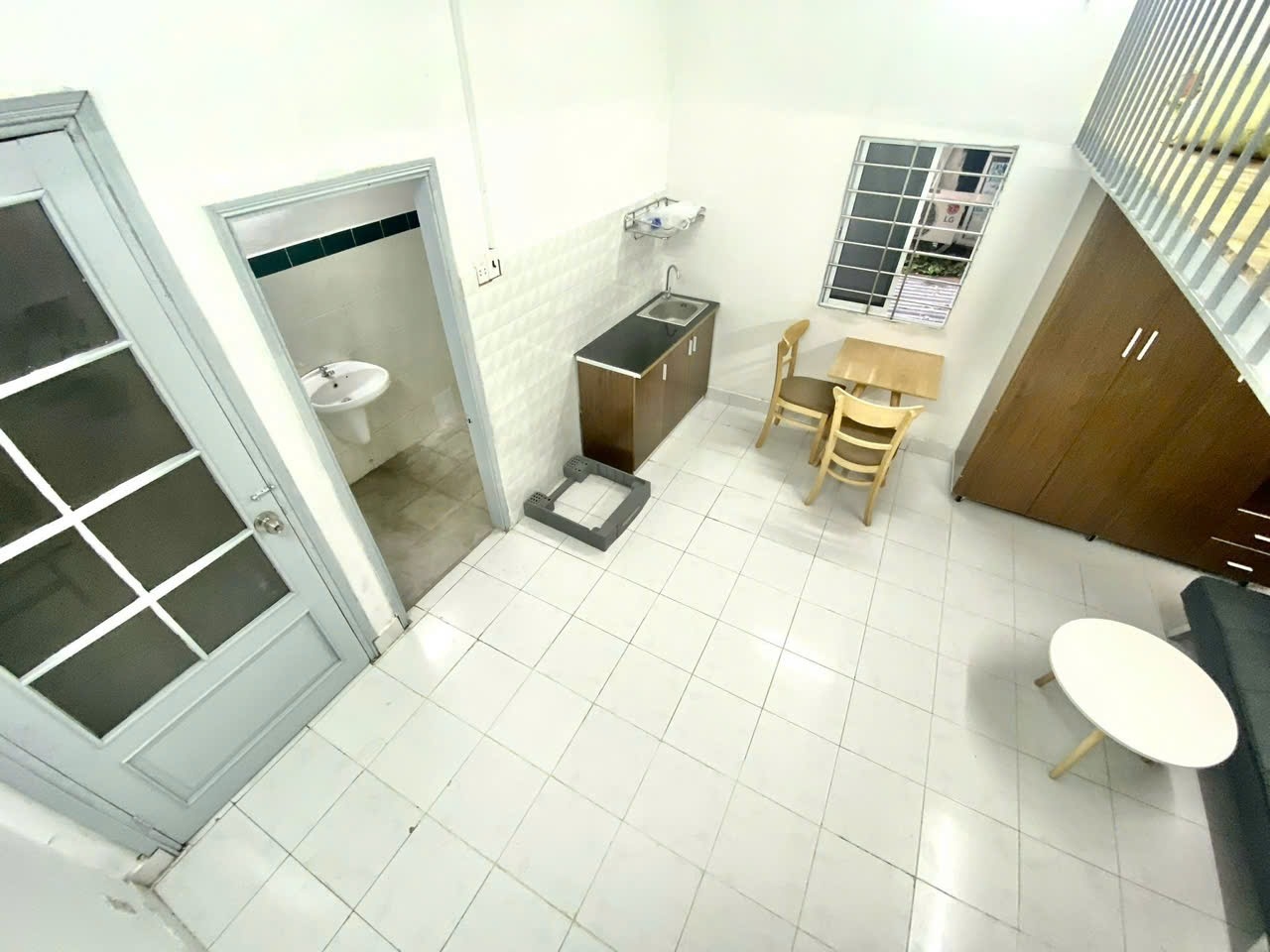 Phòng trọ LTL Home Nguyễn Minh Hoàng - Tân Bình - Phòng (*)