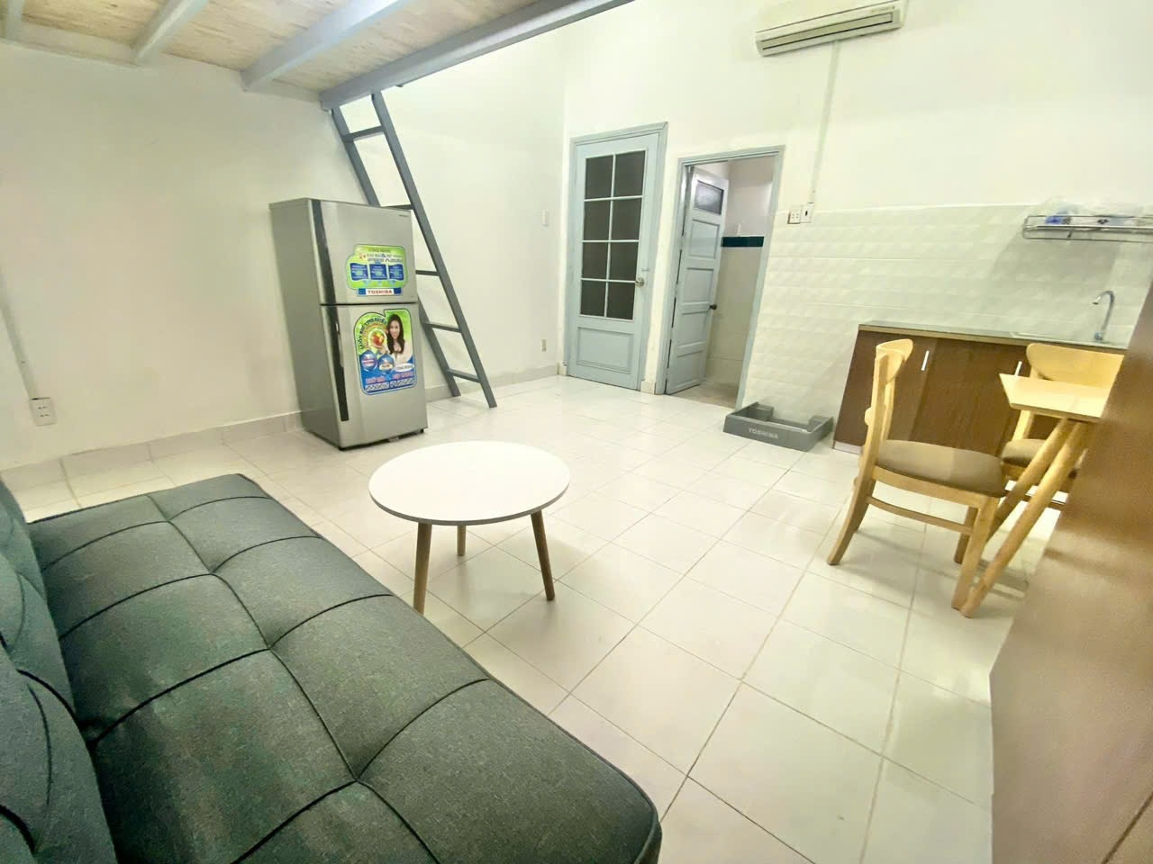 Phòng trọ LTL Home Nguyễn Minh Hoàng - Tân Bình - Phòng (*)