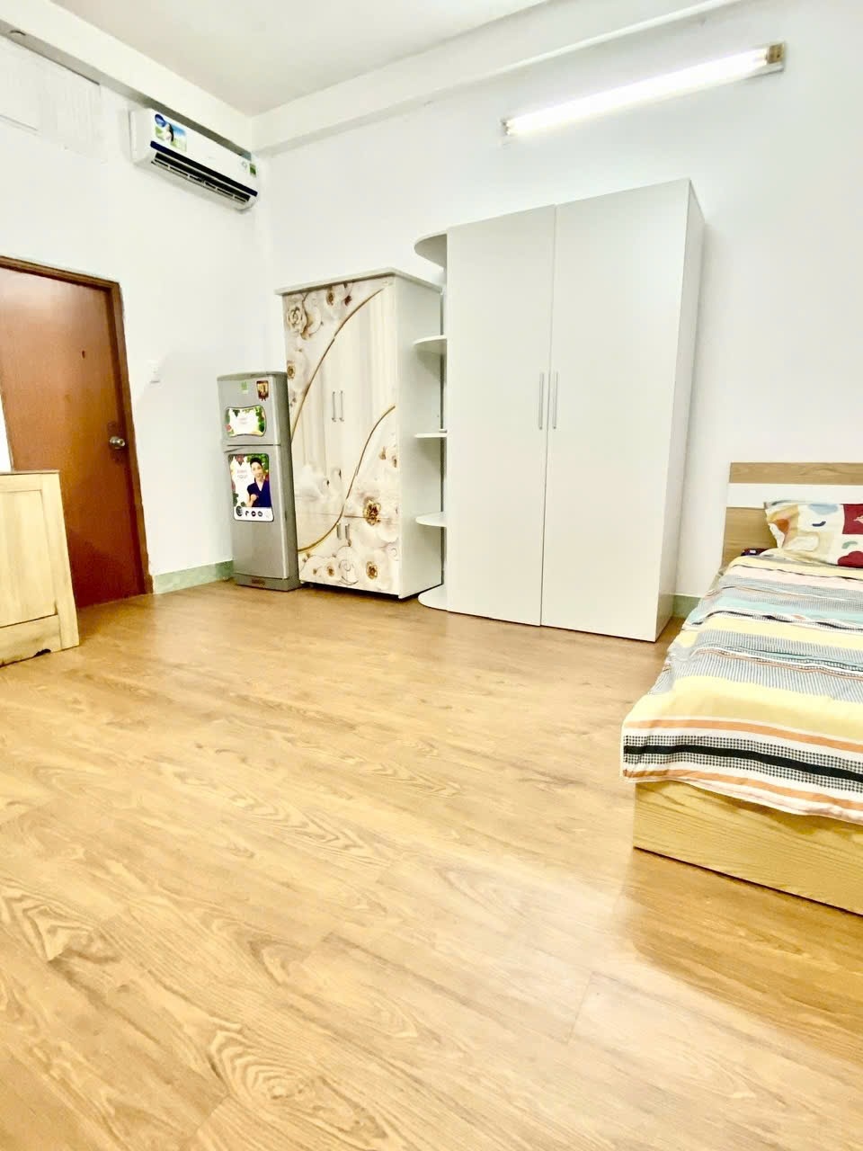 Phòng trọ ND Apartment Đường C18 - Tân Bình - Phòng (*)