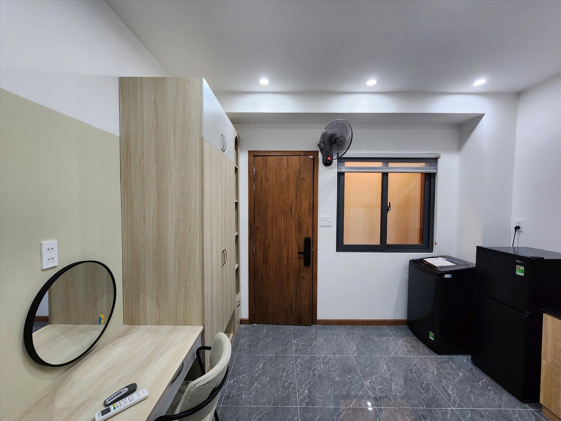 Phòng trọ Studio 25m2 tại TT House Lê Thánh Tôn - Quận 1 - Phòng ngủ