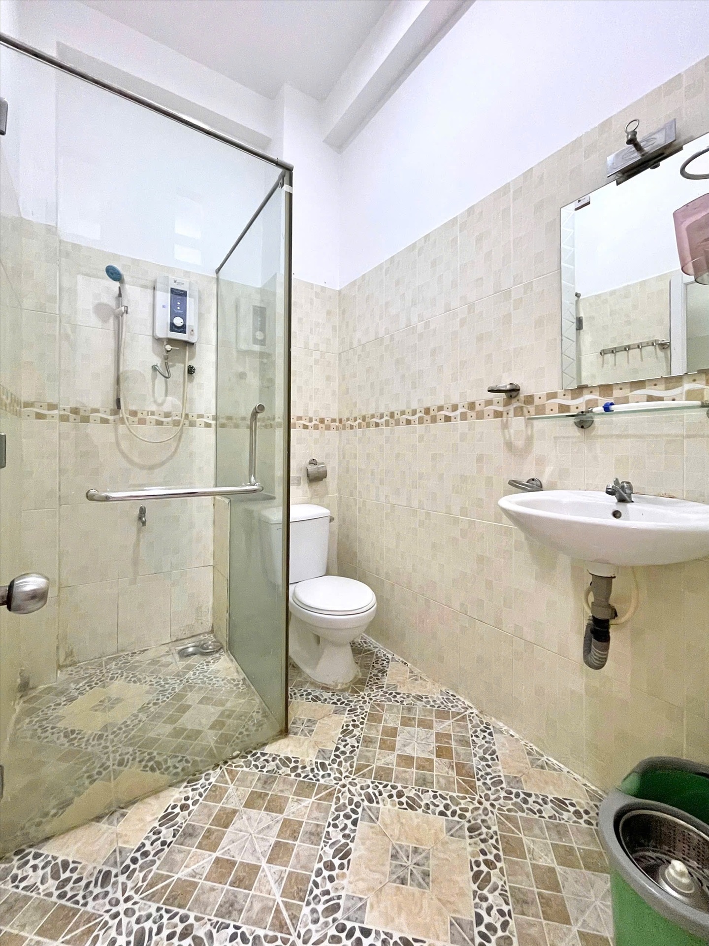 Phòng trọ Studio 25m2 tại PVT Home Nguyễn Kiệm - Phú Nhuận - Phòng tắm