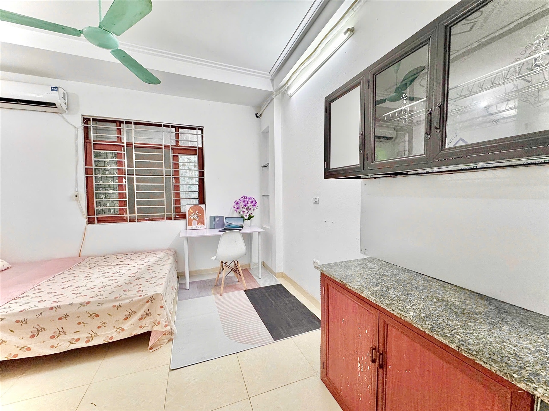 Phòng trọ Time House Quan Hoa - Cầu Giấy - Phòng (*)