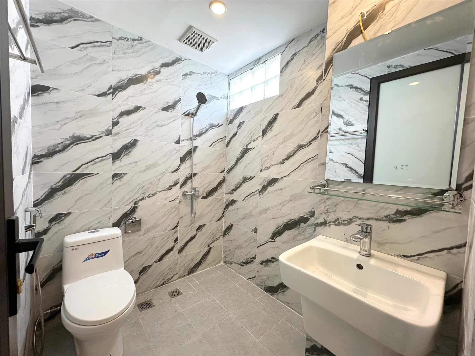 Phòng trọ Studio 28m2 tại 4PS Housing Phú Xá - Tây Hồ - Phòng tắm