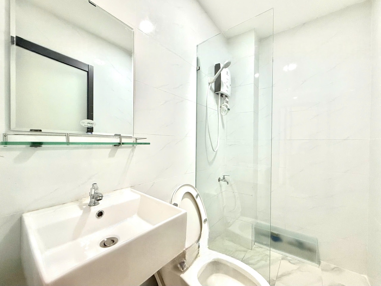 Phòng trọ Studio 35m2 tại NVK Home Trường Chinh - Tân Bình - Phòng tắm