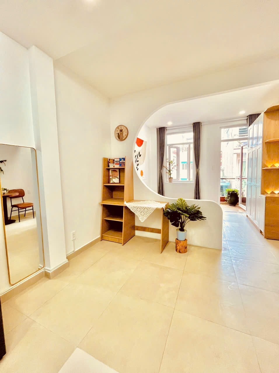 Phòng trọ LH Condo Đào Duy Từ - Phú Nhuận - Phòng (*)