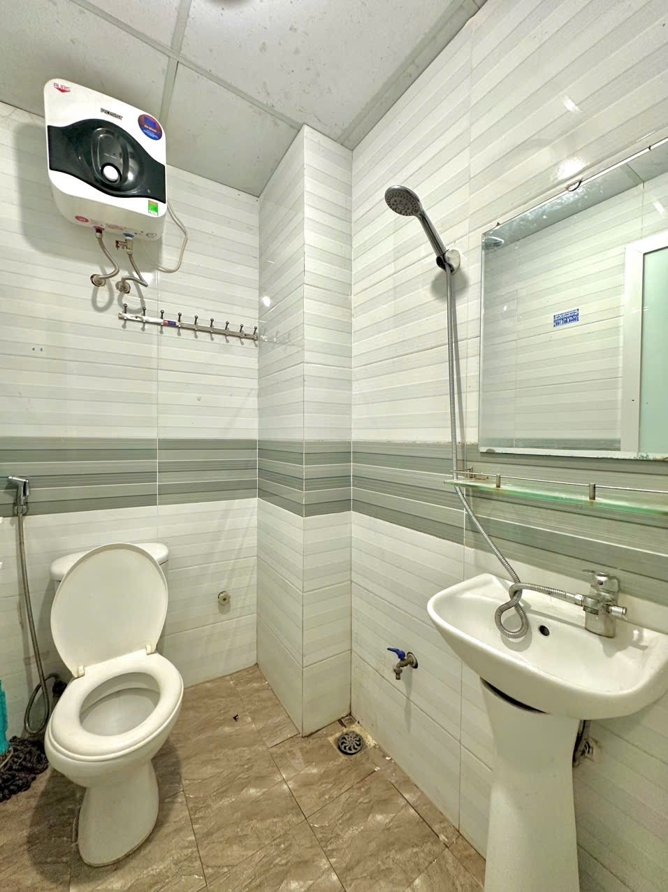 Phòng trọ Studio 25m2 tại Time House Lạc Long Quân - Tây Hồ - Phòng tắm