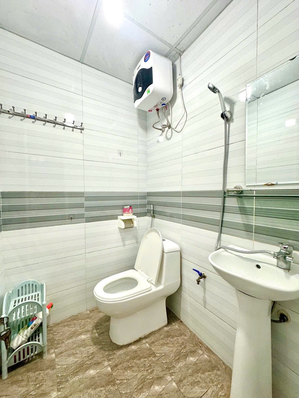 Phòng trọ Studio 27m2 tại Time House Lạc Long Quân - Tây Hồ - Phòng tắm