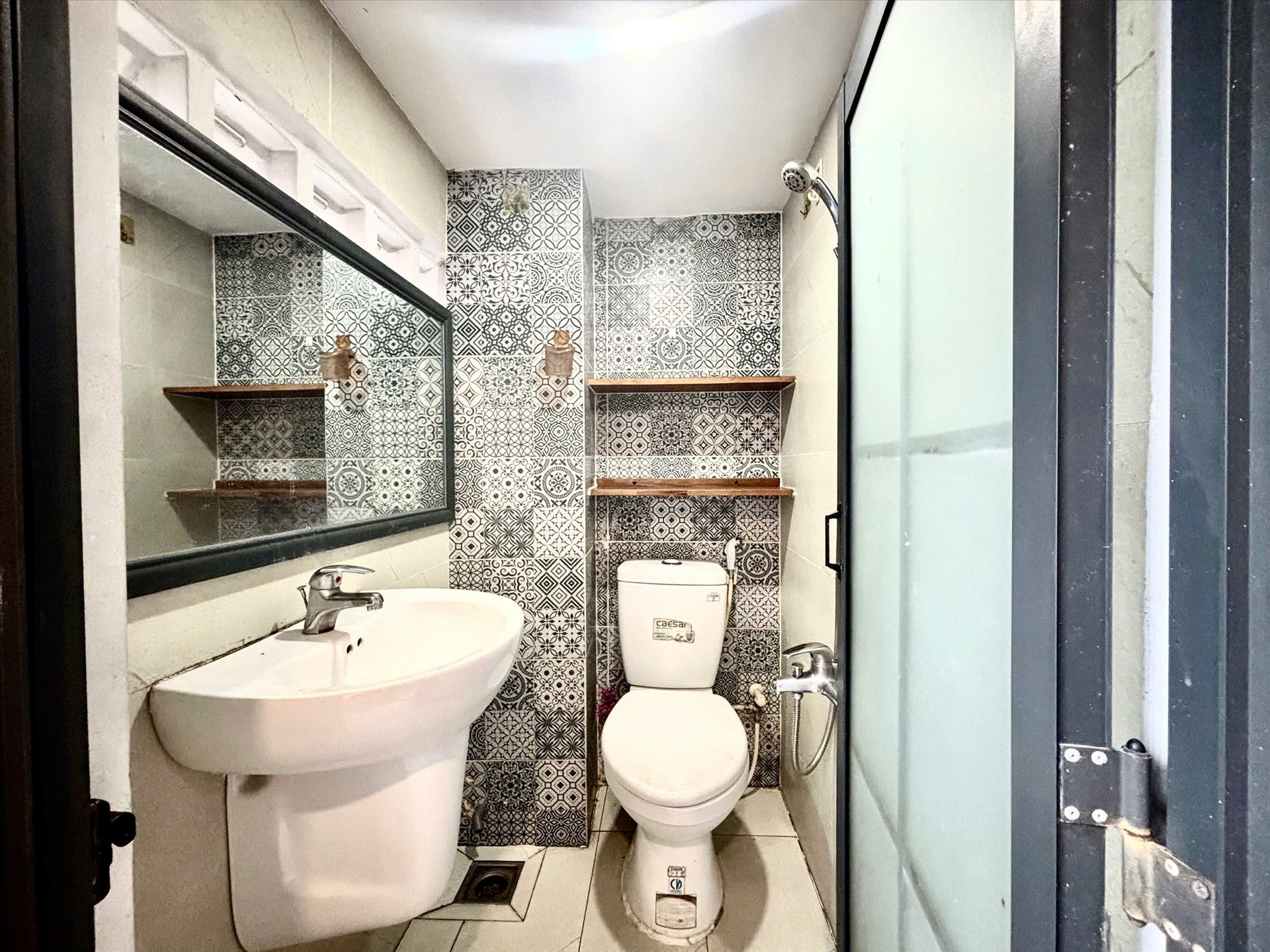Phòng trọ Duplex 30m2 tại HT Home Bình Lợi - Bình Thạnh - Phòng tắm