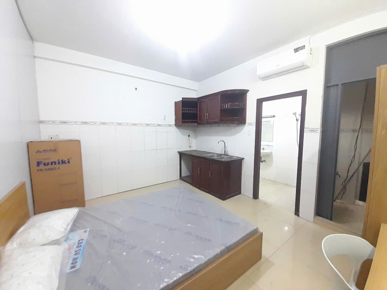 Phòng trọ AT House Lê Văn Sỹ - Quận 3 - Phòng (*)